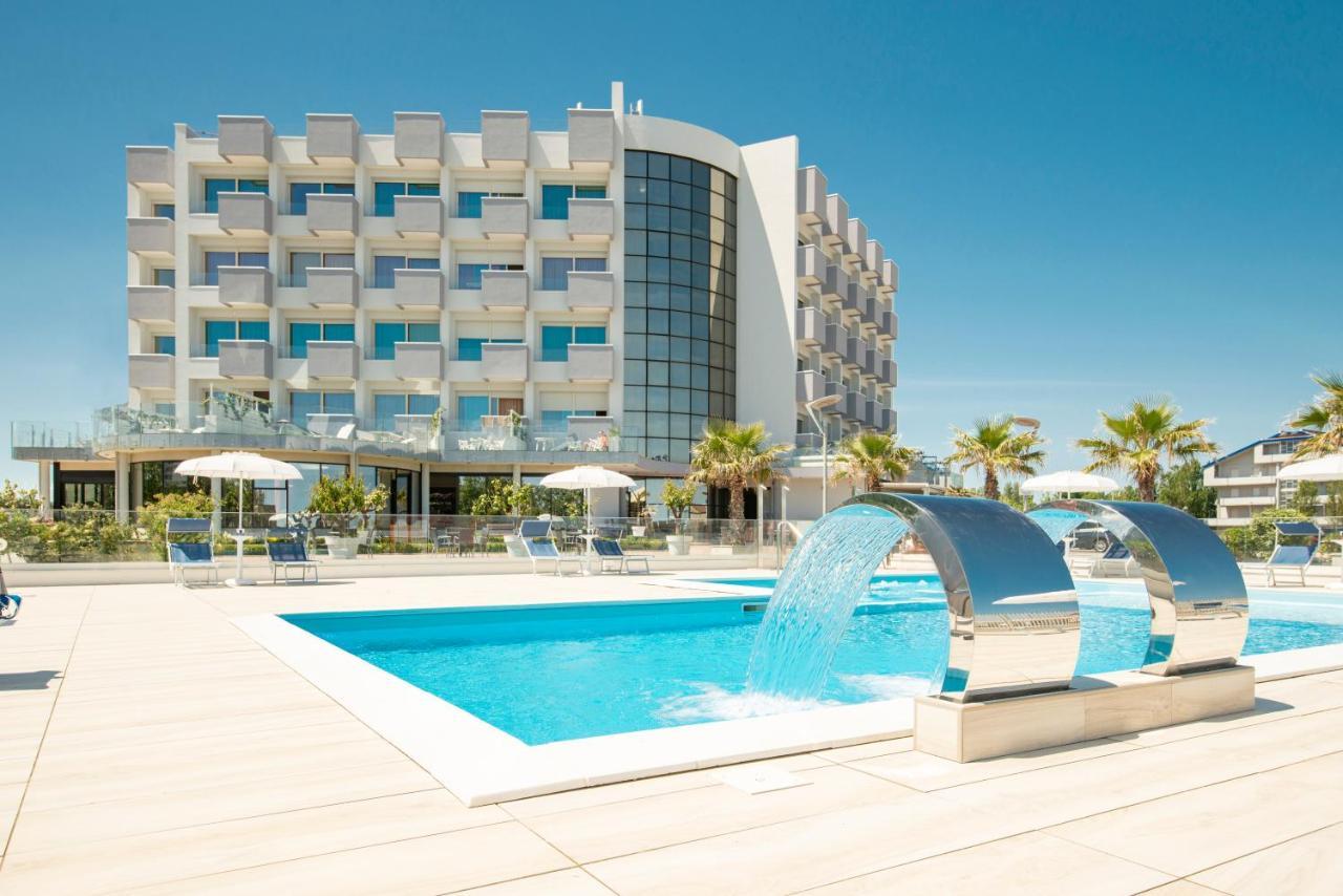 Hotel Residence Imperial Мисано Адриатико Екстериор снимка
