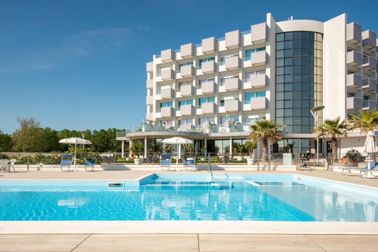 Hotel Residence Imperial Мисано Адриатико Екстериор снимка