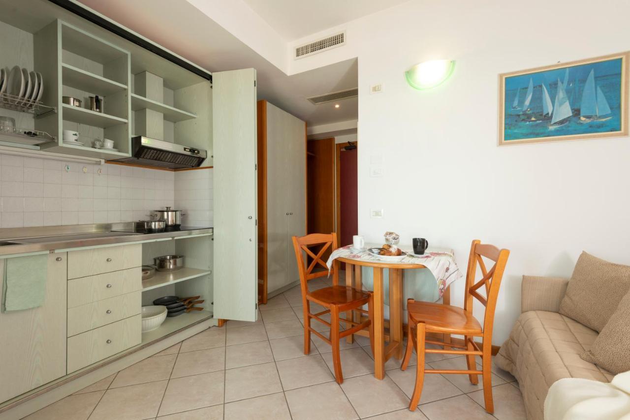 Hotel Residence Imperial Мисано Адриатико Екстериор снимка