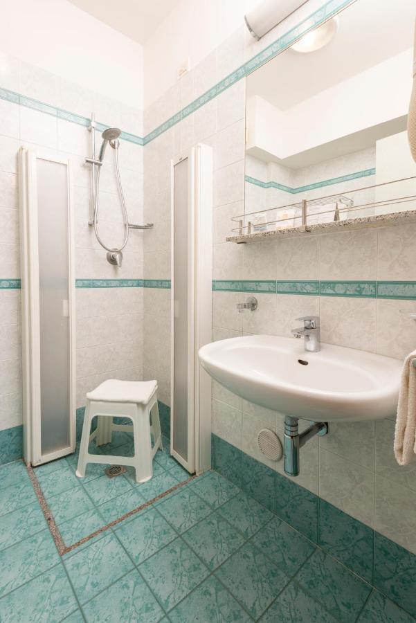 Hotel Residence Imperial Мисано Адриатико Екстериор снимка