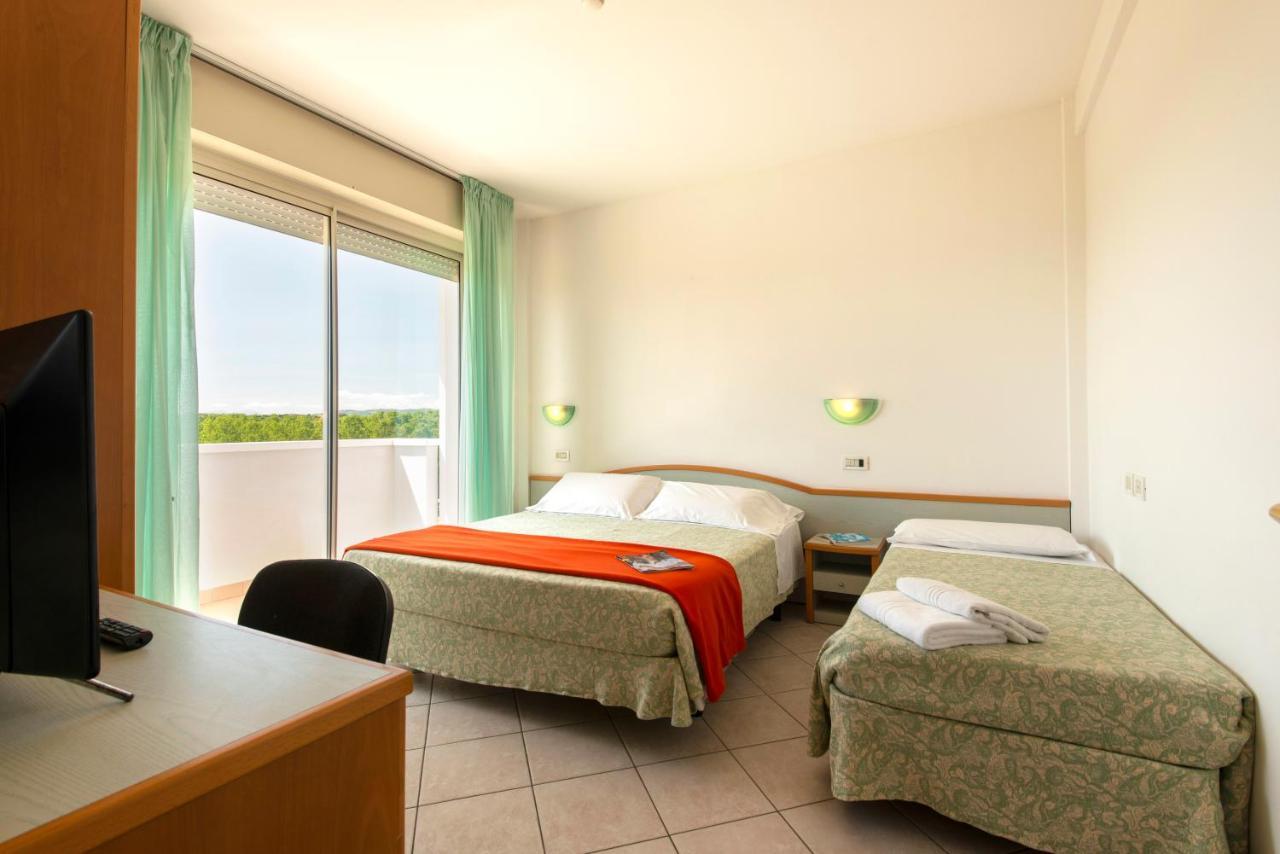 Hotel Residence Imperial Мисано Адриатико Екстериор снимка