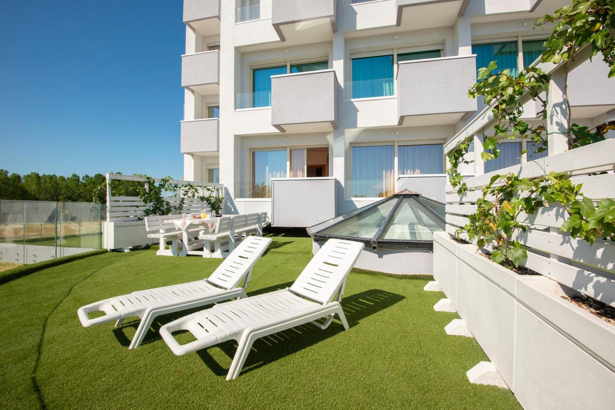 Hotel Residence Imperial Мисано Адриатико Екстериор снимка